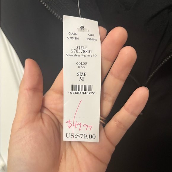 Black Sleeveless Top - Picture 8 of 8